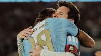 Nicolás Paz y Lionel Messi