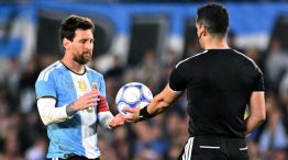 Lionel Messi y Fernando Vejar Díaz