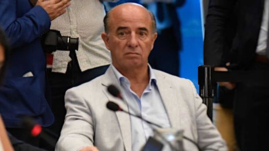 Un diputado libertario defendió la visita a represores, hizo estallar al kirchnerismo y reavivó una bomba parlamentaria