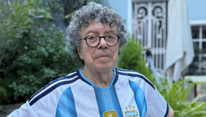 La última gran emoción de Piero, una semana antes de su muerte: “Es muy fuerte escuchar mi voz en París, con la Torre Eiffel de fondo”