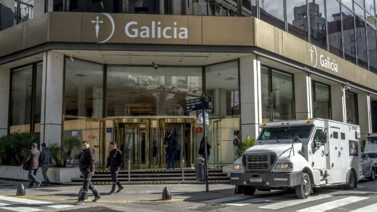 Milei fails to boost lending as banks load up on government debt