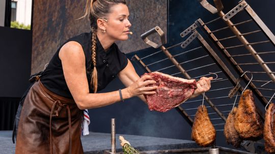 Vic Achával, chef y parrillera: “Cada prejuicio es una oportunidad para crear tu propia voz”
