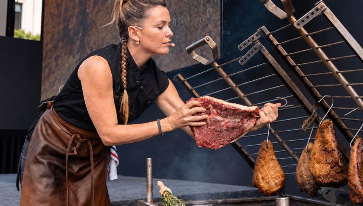 Vic Achával, chef y parrillera: “Cada prejuicio es una oportunidad para crear tu propia voz”