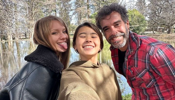 El viaje de Nicolás Cabre, Rufina y Rocío Pardo como familia ensamblada: Berlín, París y Madrid