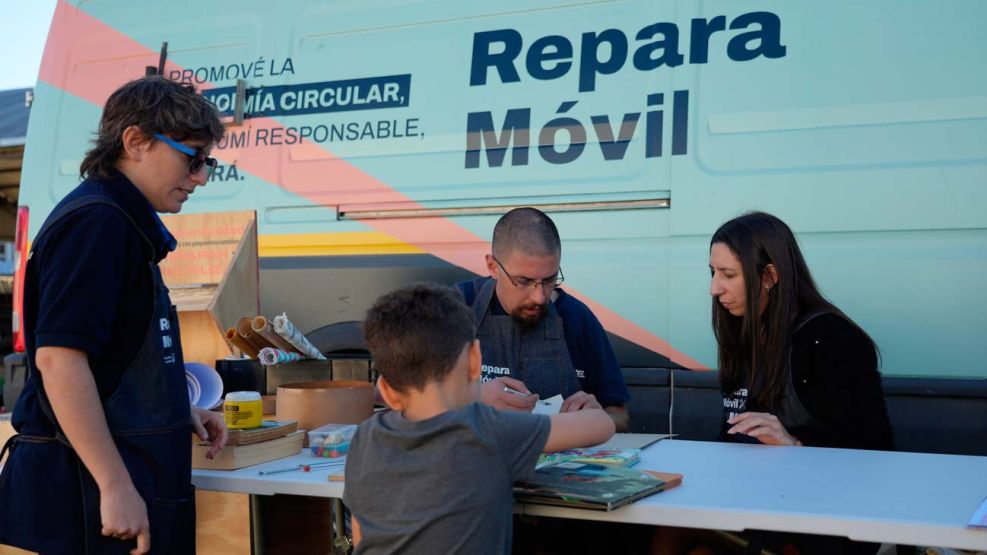 "El Repara Móvil continúa recorriendo las plazas de la Ciudad"
