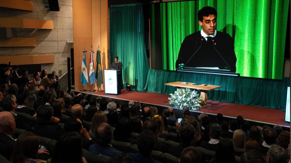 Leonardo Medrano, nuevo rector de U21