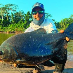 En el río De los Sueños las especies llegan a tener portes de entre 4 y 9 kilos, y su forma de pelear es oponiendo el cuerpo a la correntada. 