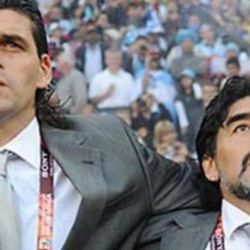 Alejandro Mancuso con Diego Maradona en el Mundial 2010 | Foto:CEDOC