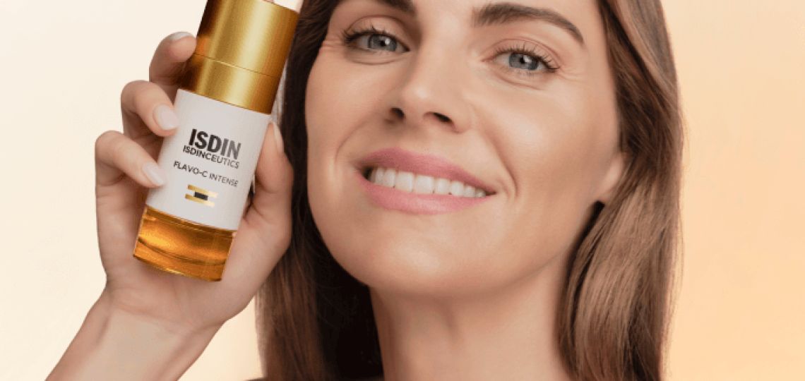Vitamina C: cómo actúa en la piel y qué tiene de diferente el nuevo sérum Flavo-C Intense de ISDIN