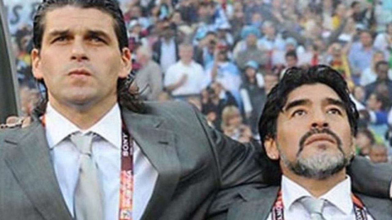 Alejandro Mancuso con Diego Maradona en el Mundial 2010 | Foto:CEDOC