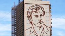 El escultor de la Evita de 9 de Julio le contestó al ex de Pampita, que quiere sacarla