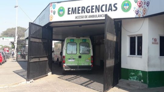 Tragedia en Corrientes: una enfermera aprendía a manejar, cayó y murió a aplastada por su propio auto