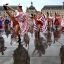 Fotogaleria Un grupo de bailarines participa en un intento de batir el récord mundial de mayor número de personas bailando el cancán francés