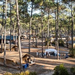Camping Huttopia en Mar Azul