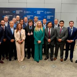 Milei con gobernadores en París | Foto:Cedoc