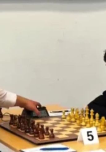 Faustino Oro vs Anton Korobov