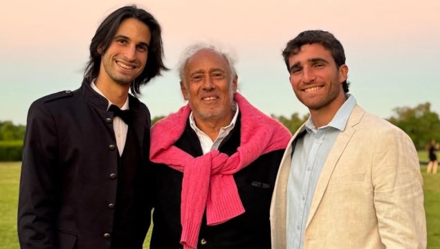 Gustavo Yankelevich junto a sus nietos, Franco y Valentín