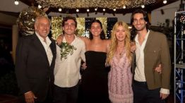 Gustavo Yankelevich y Cris Morena junto a sus nietos, Valentín, Azul y Franco