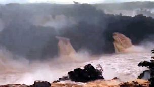 Cataratas del Iguazú por la subida del río 12102026
