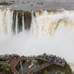 Las Cataratas de Iguazú vuelven a abrir sus puertas al público.
