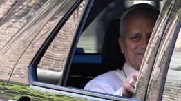 El papa León XIV llega al Hospital Universitario Gemelli en Roma