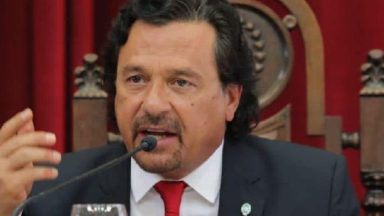 Gustavo Sáenz marco la cancha en la privatización de los trenes