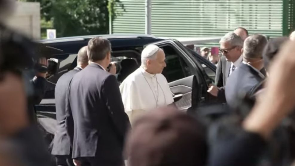 El Papa llega al hospital
