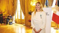 Amalia Amoedo homenajeada en la Embajada de Francia