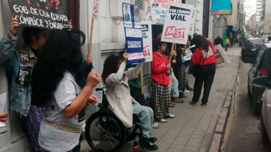 Juicio a Oscar González: protestan para que la Provincia retire el escrito que culpa a Alejandra Bengoa