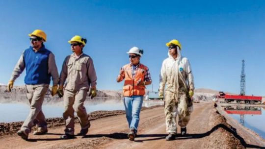 Advierten sobre el impacto de la transición económica en el empleo: “Mucha gente al no conseguir trabajo formal, se la rebusca”