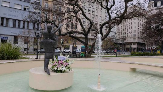 A 55 años de la tragedia del Teatro Colón, el Gobierno porteño activó la fuente de los bailarines