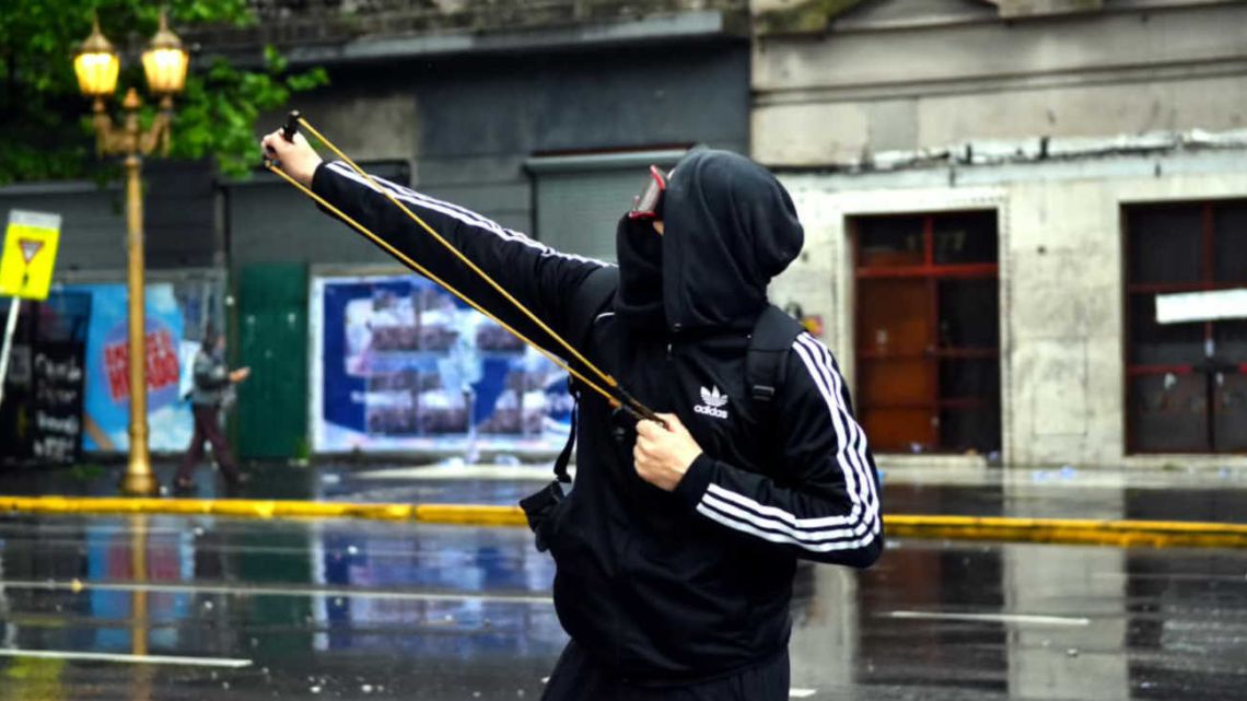 Marcha Universitaria: el Gobierno denunció “atentado al orden constitucional”, pero solo hubo detenidos por re...