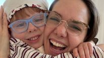 Julieta Nair Calvo y su hijo Valentino