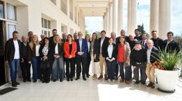 Autoridades de cúpula y legisladores de la UCR con Jhon Boretto (UNC)