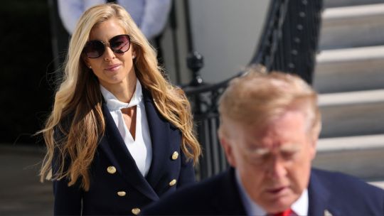 Trump destituyó a su vocera, Katie Zacharia, luego de apenas cinco días en el cargo