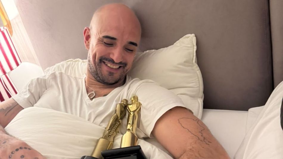 Abel Pintos ganó dos galardones en los Premios Martín Fierro de la Música