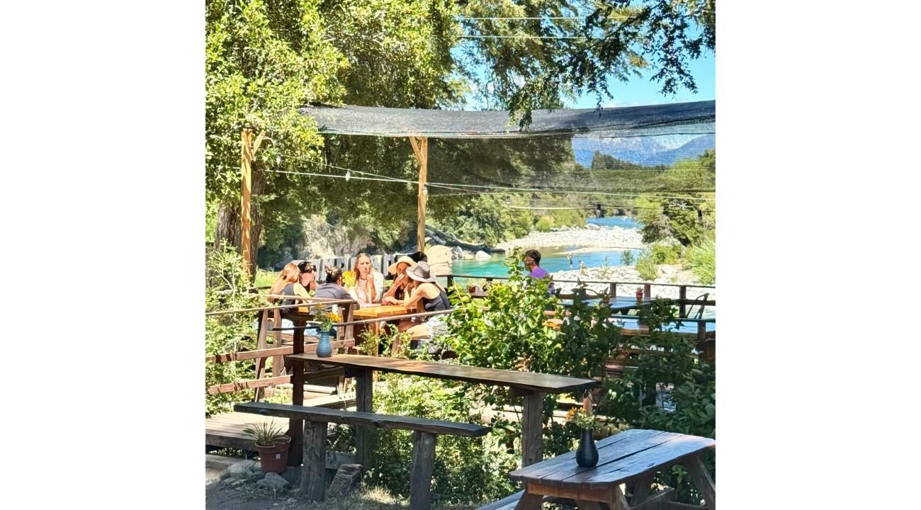 Campo Base, El Bolsón: confort y naturaleza en el corazón del Río Azul