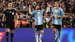Messi y Nico Paz