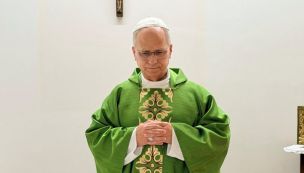 Papa León XIV oficiando una misa en el Hospital Universitario Gemelli de Roma