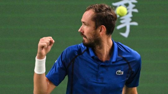 Daniil Medvedev y Rafa Jódar ganaron sus partidos para completar el cuadro de semifinales del Masters de Shanghái