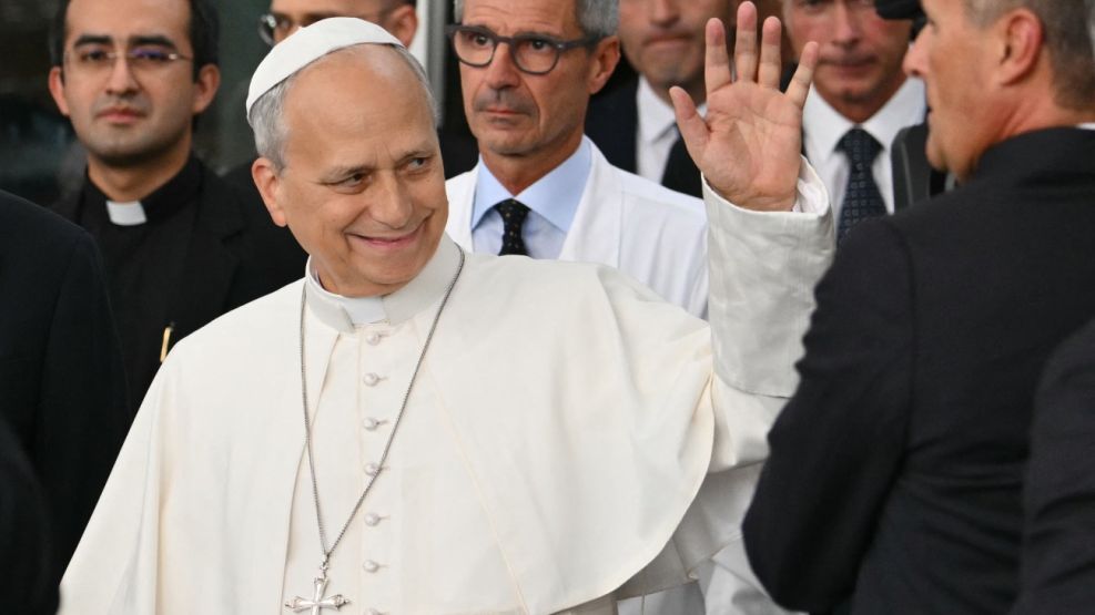 Papa León XIV salió del Hospital Gemelli 