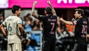 Messi y De Paul vs Junior Alonso