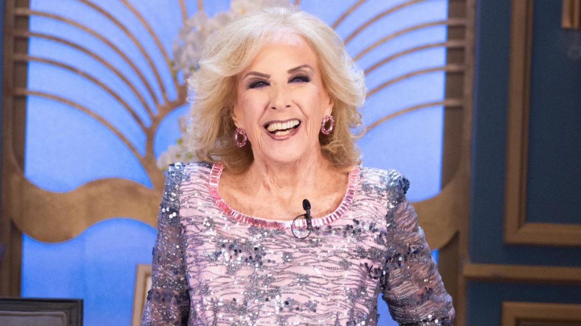 Mirtha Legrand celebró el Día de la Madre y compartió una emotiva postal familiar que reúne a 4 generaciones: