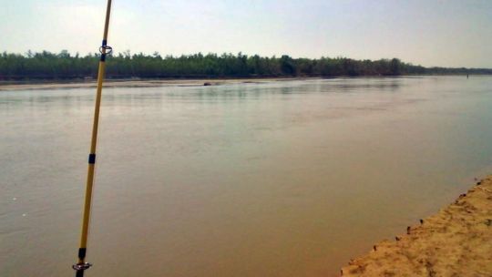 El río Bermejo, entre la excepción y la veda total: las nuevas reglas para los pescadores