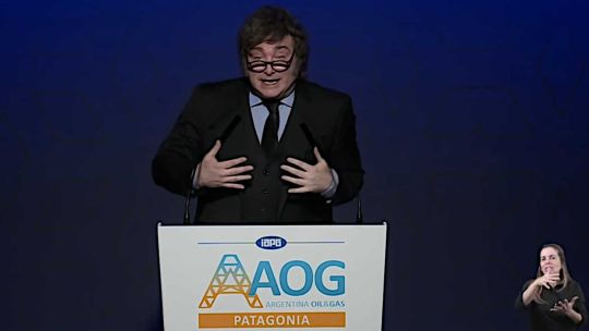 Milei cuestionó que los argentinos no lleguen a fin de mes: “¿Cómo viven 10 días sin comer ni beber?”