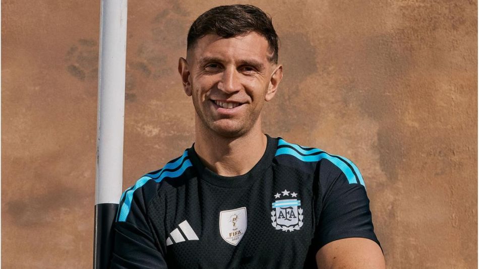 Emiliano "Dibu" Martínez