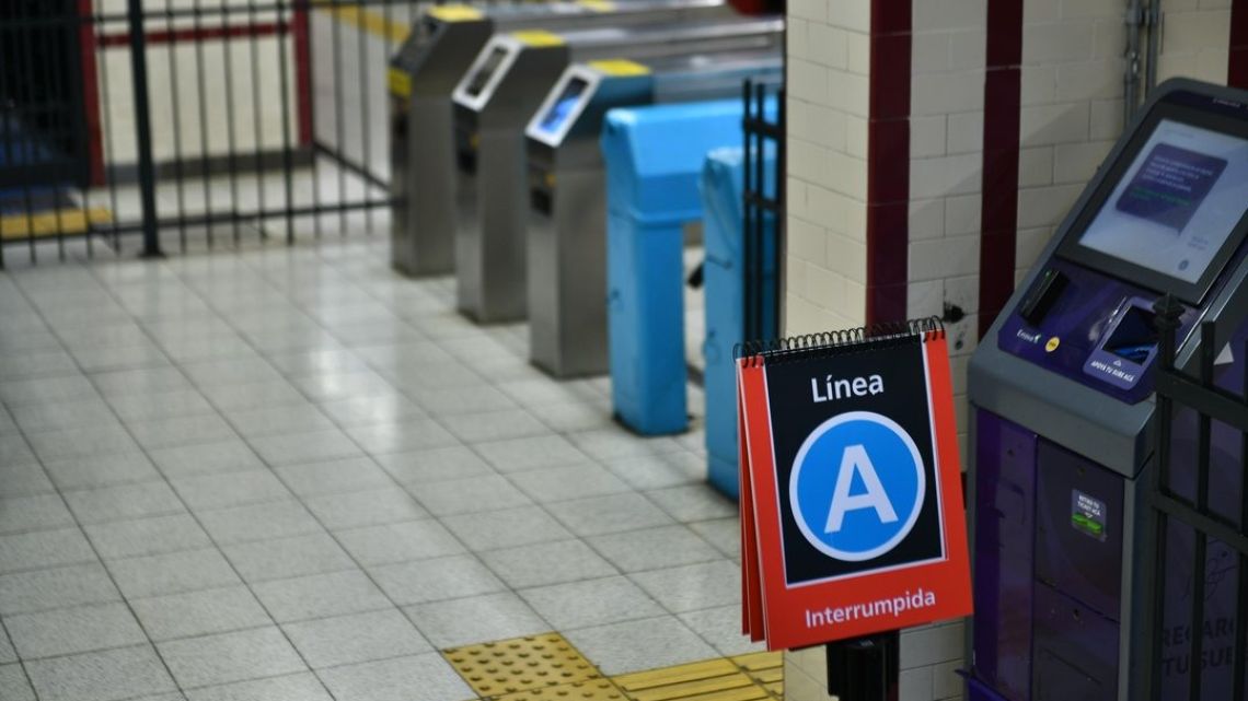 Buenos Aires Subte strike ends after three union leaders are released