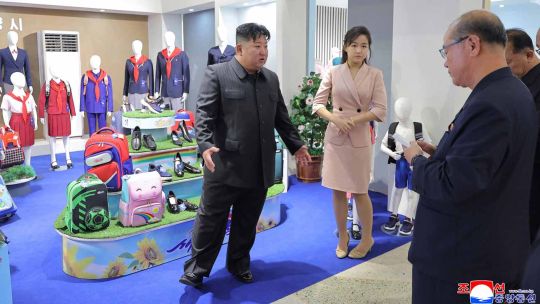 Corea del Norte difunde fotos de Kim Jong Un como "prueba de vida"
