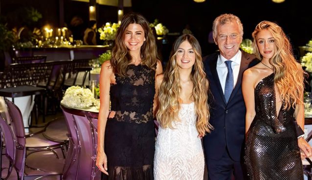 Antonia Macri, junto a su papá, el ex presidente Mauricio Macri y Juliana Awada con su hija mayor Valentina Barbier.