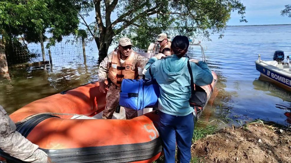 crecida del río paraná paso de la patria